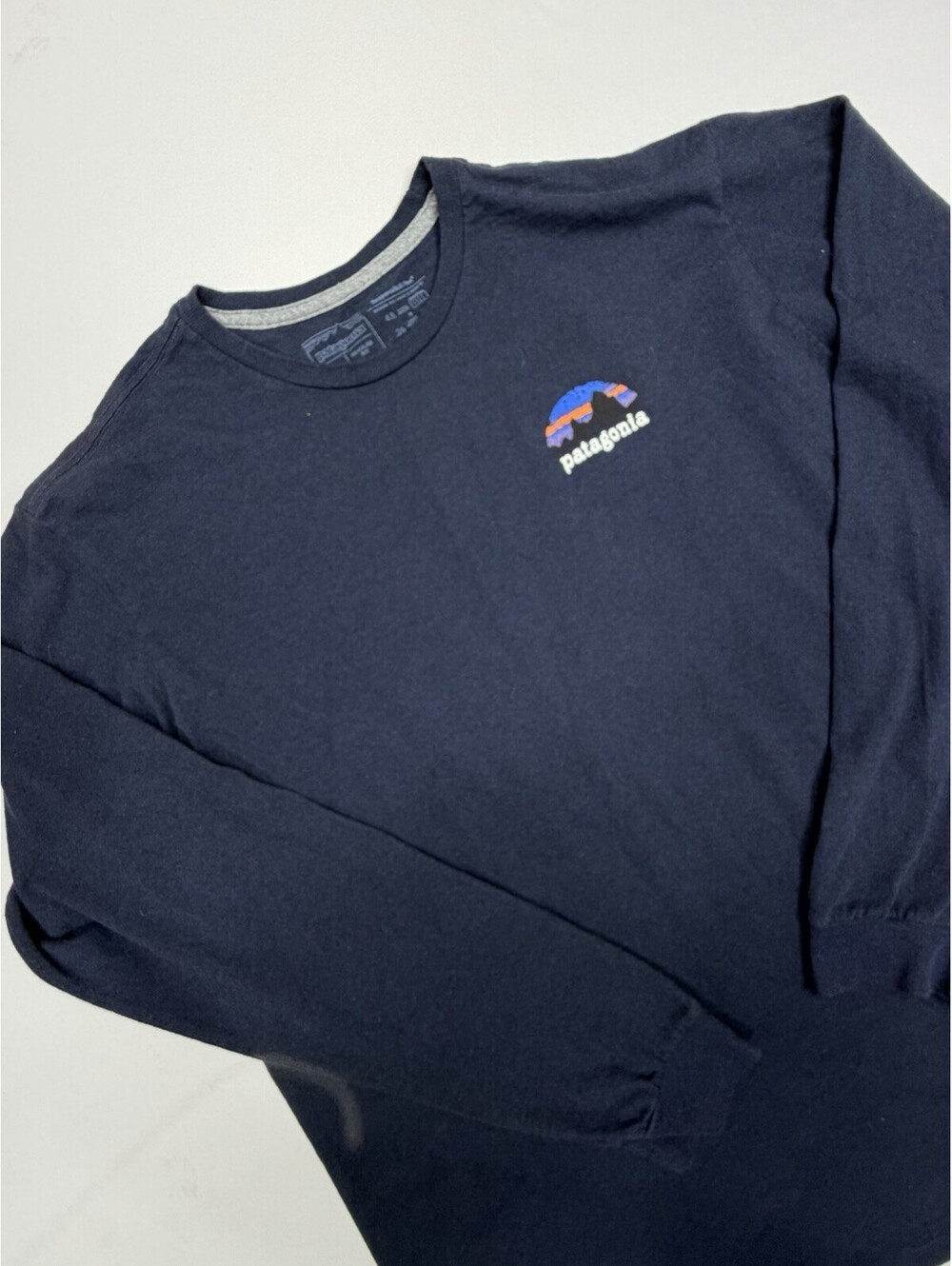 Patagonia Responsibili-Tee Shirt Mens Large Navy Graphic Long Sleeve Crewneck